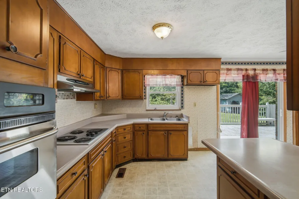 804 Maryville Hwy Seymour, TN 37865