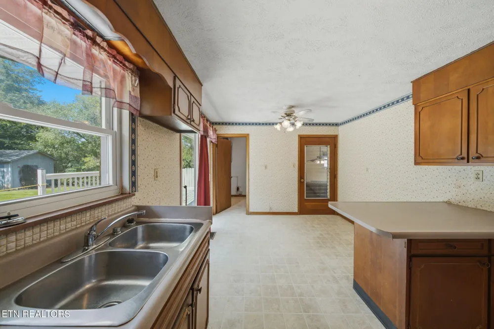 804 Maryville Hwy Seymour, TN 37865