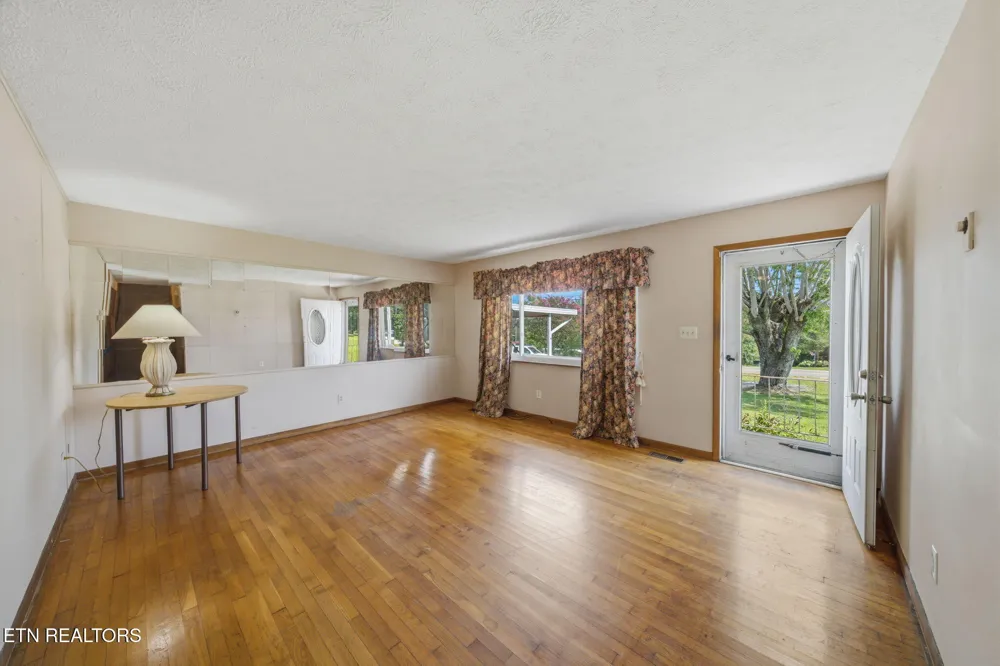 804 Maryville Hwy Seymour, TN 37865
