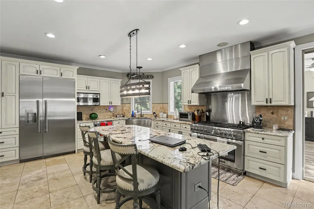 2442 Meadow Court Addison Township, MI 48367