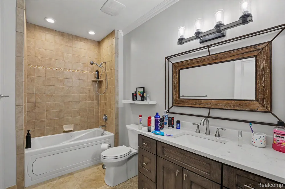 2442 Meadow Court Addison Township, MI 48367