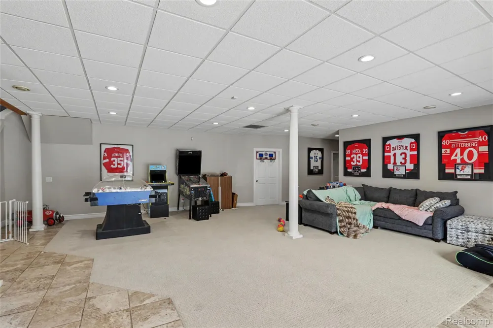 2442 Meadow Court Addison Township, MI 48367