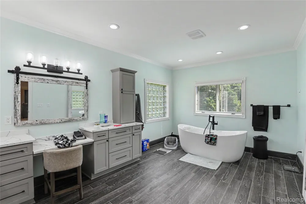 2442 Meadow Court Addison Township, MI 48367