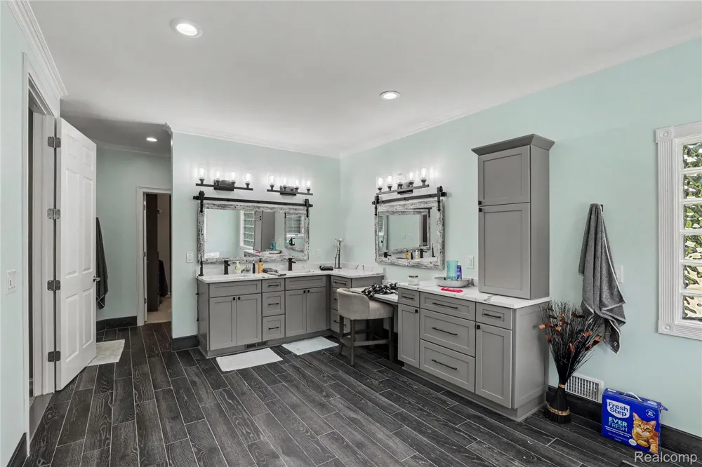 2442 Meadow Court Addison Township, MI 48367