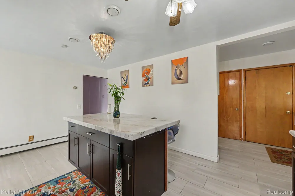 4959 IRWINDALE DRIVE Waterford Charter Township, MI 48328