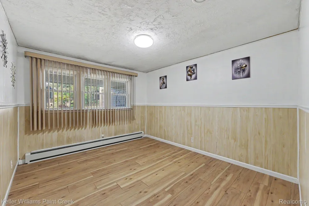4959 IRWINDALE DRIVE Waterford Charter Township, MI 48328