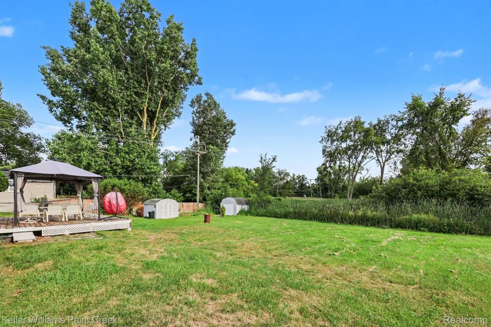 4959 IRWINDALE DRIVE Waterford Charter Township, MI 48328