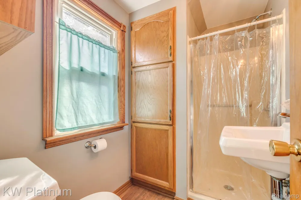 3310 Poplar Street Port Huron City, MI 48060