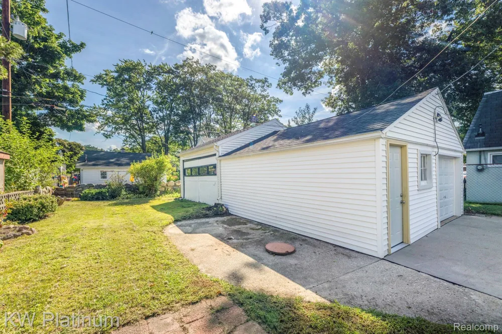3310 Poplar Street Port Huron City, MI 48060