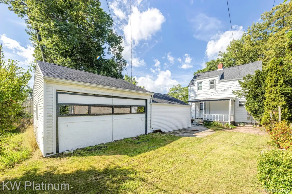 3310 Poplar Street Port Huron City, MI 48060