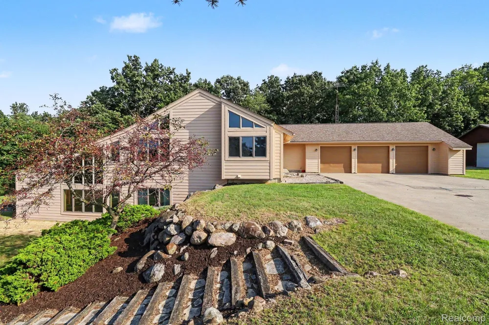 10250 Eagle Road Rose Township, MI 48350