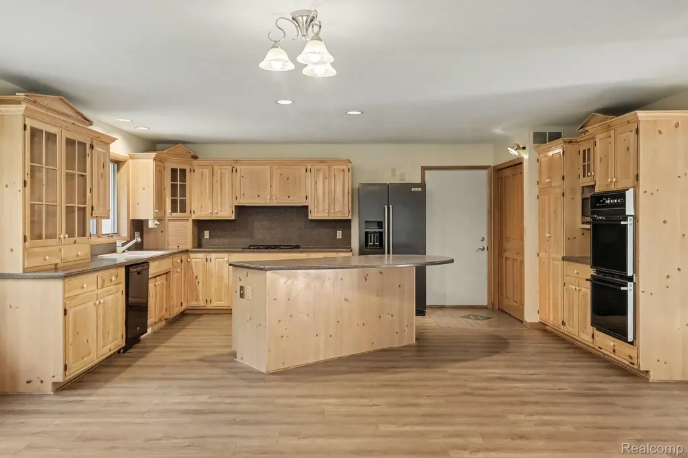 10250 Eagle Road Rose Township, MI 48350
