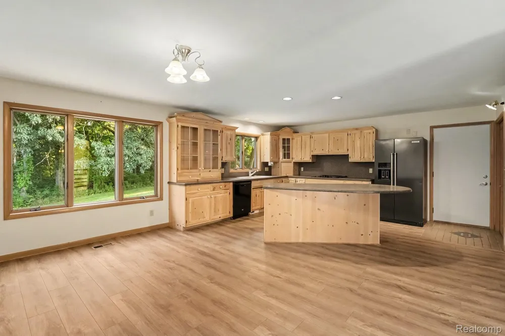 10250 Eagle Road Rose Township, MI 48350