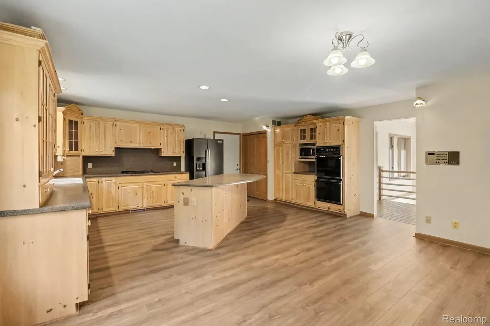 10250 Eagle Road Rose Township, MI 48350