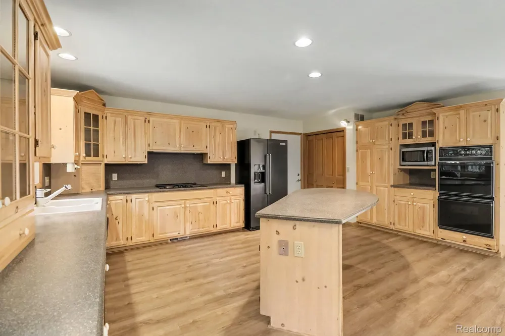 10250 Eagle Road Rose Township, MI 48350
