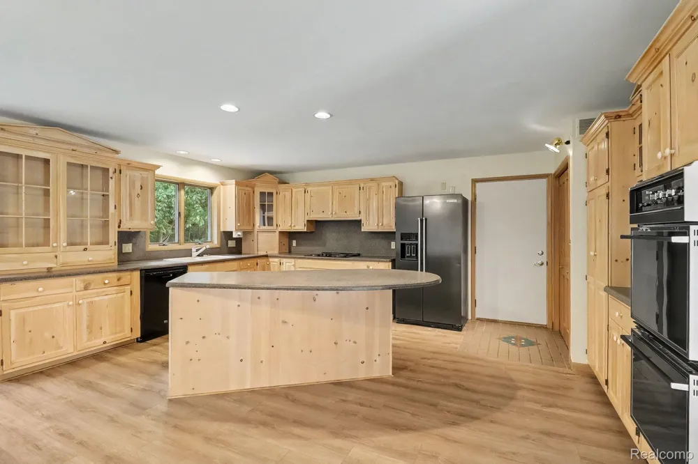 10250 Eagle Road Rose Township, MI 48350