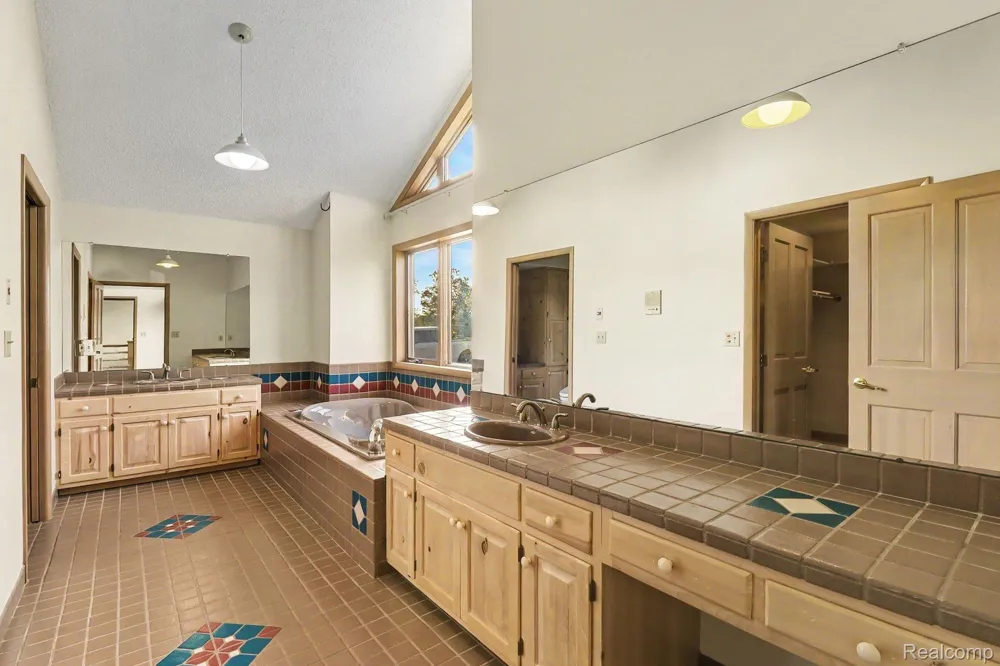 10250 Eagle Road Rose Township, MI 48350