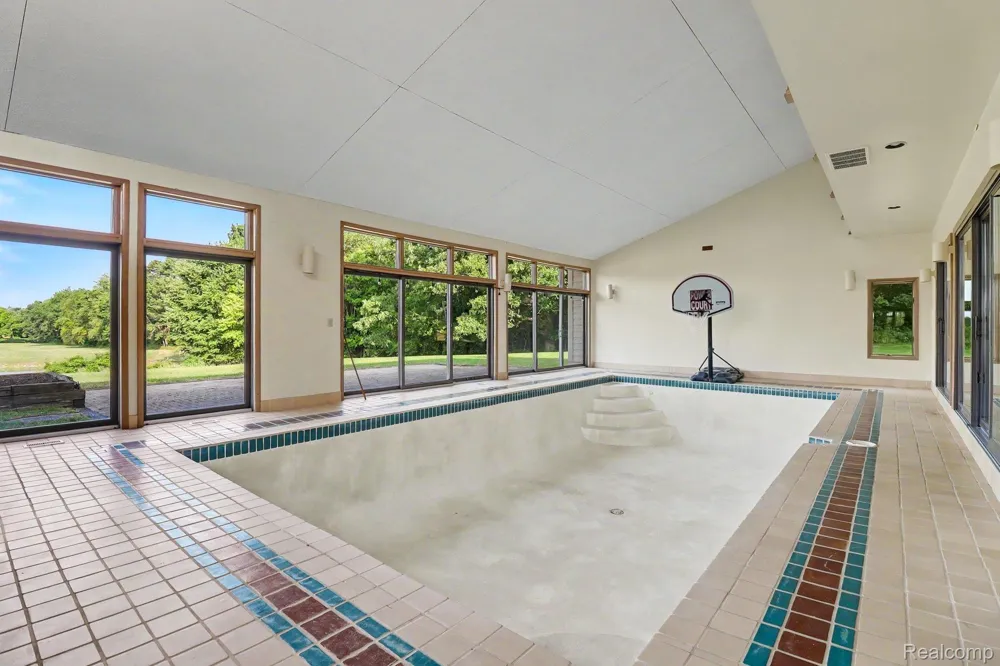 10250 Eagle Road Rose Township, MI 48350