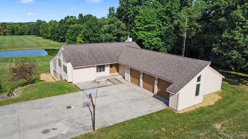 10250 Eagle Road Rose Township, MI 48350