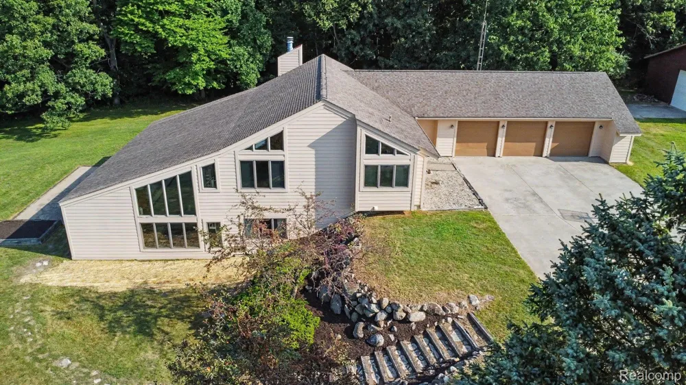 10250 Eagle Road Rose Township, MI 48350
