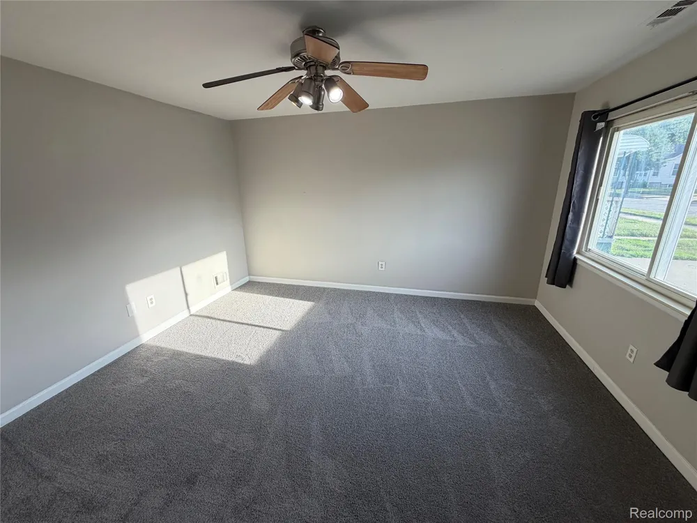 26039 Clancy Street Roseville City, MI 48066