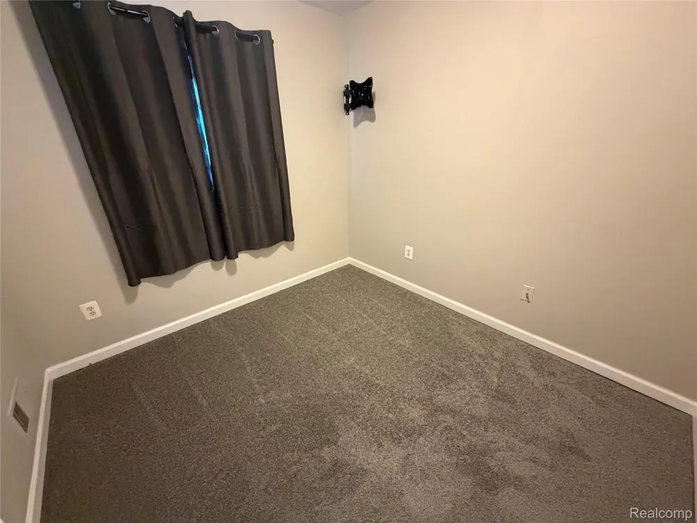 26039 Clancy Street Roseville City, MI 48066