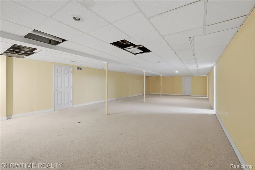 11656 Majestic Court Shelby Charter Township, MI 48315