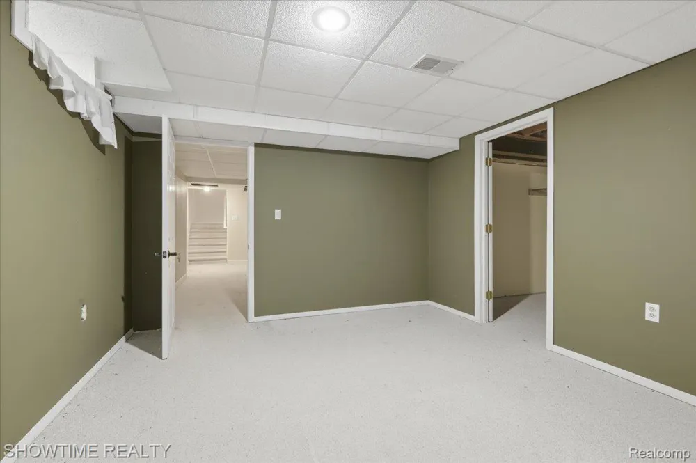 11656 Majestic Court Shelby Charter Township, MI 48315