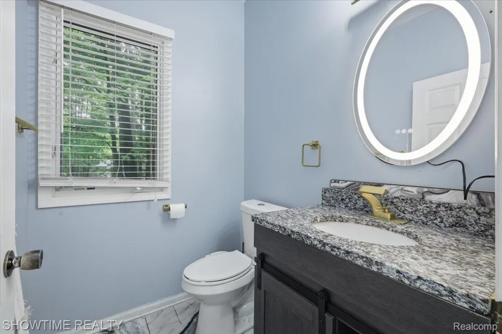 11656 Majestic Court Shelby Charter Township, MI 48315