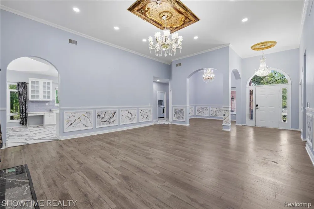 11656 Majestic Court Shelby Charter Township, MI 48315