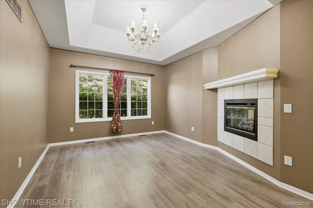 11656 Majestic Court Shelby Charter Township, MI 48315