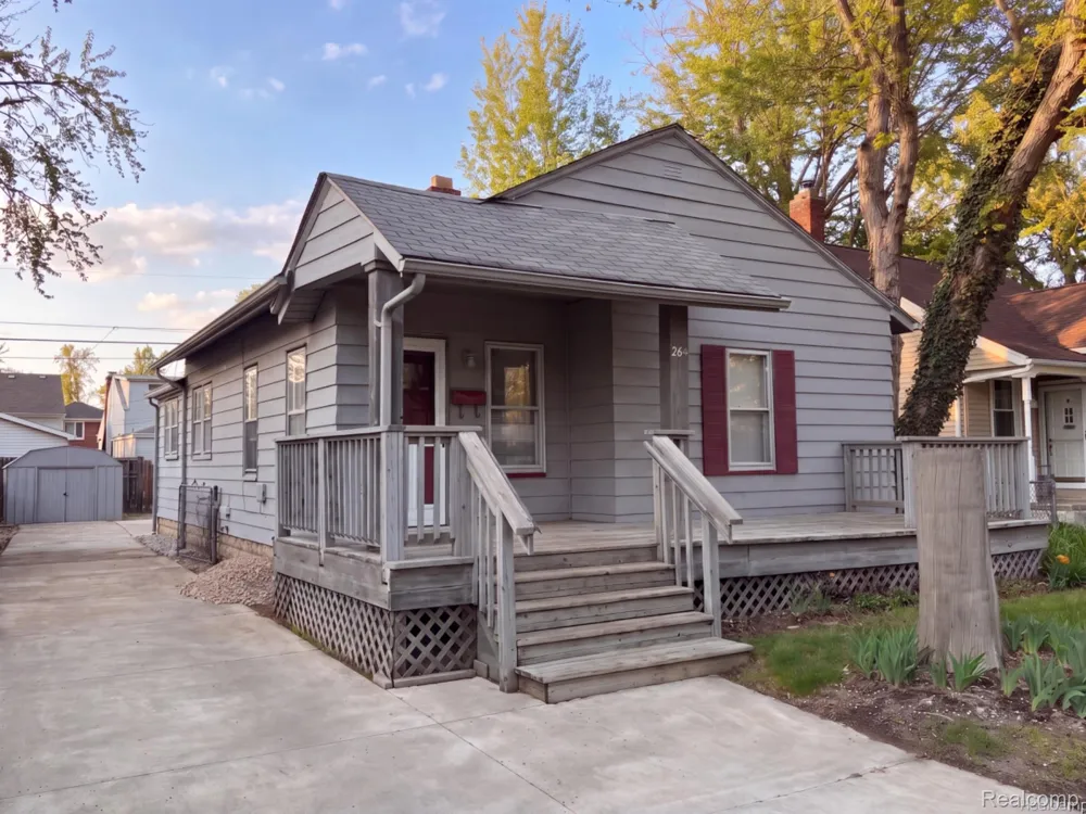 261 Academy Street Ferndale City, MI 48220