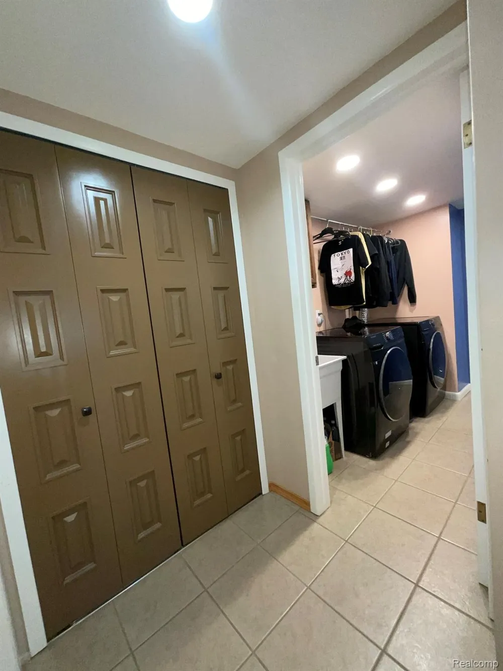 32450 Barclay Square Warren City, MI 48093