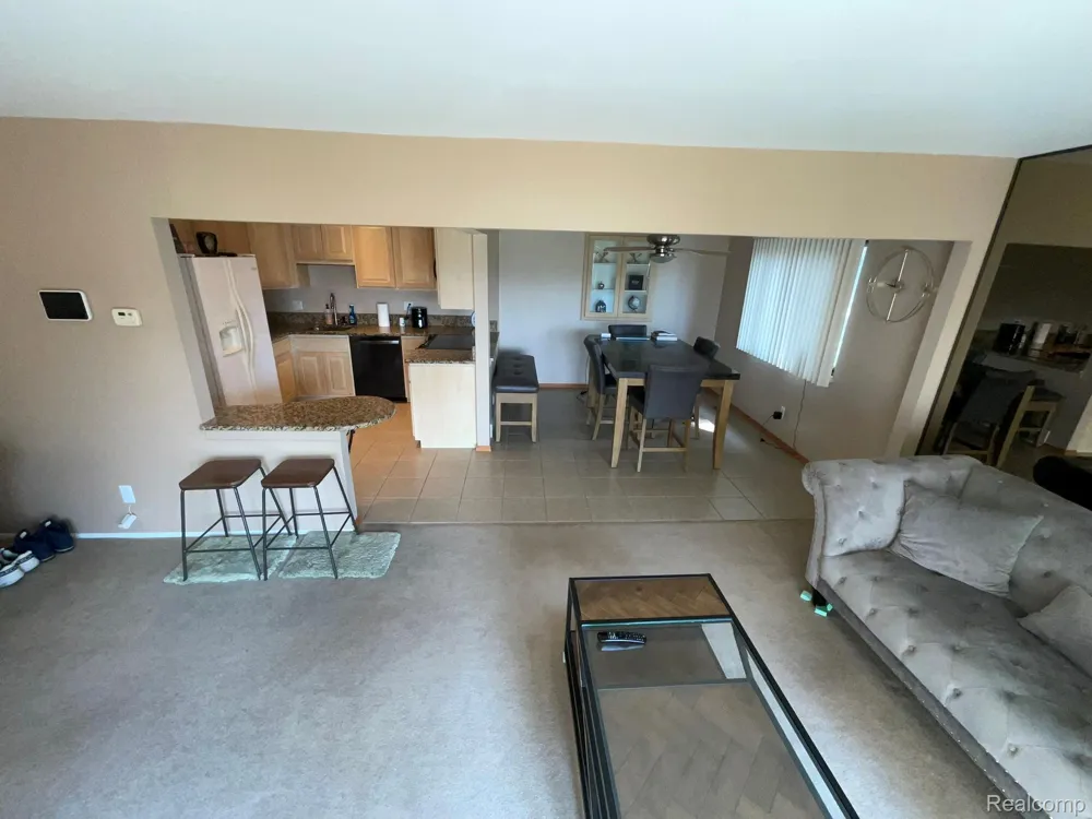 32450 Barclay Square Warren City, MI 48093