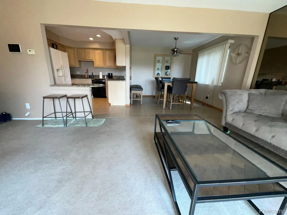 32450 Barclay Square Warren City, MI 48093