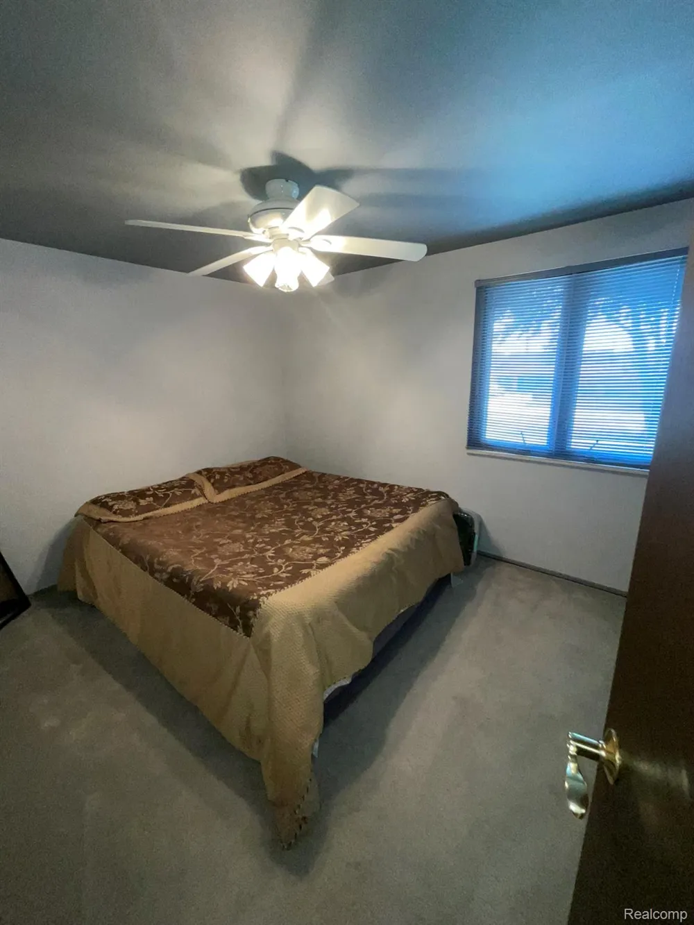 32450 Barclay Square Warren City, MI 48093