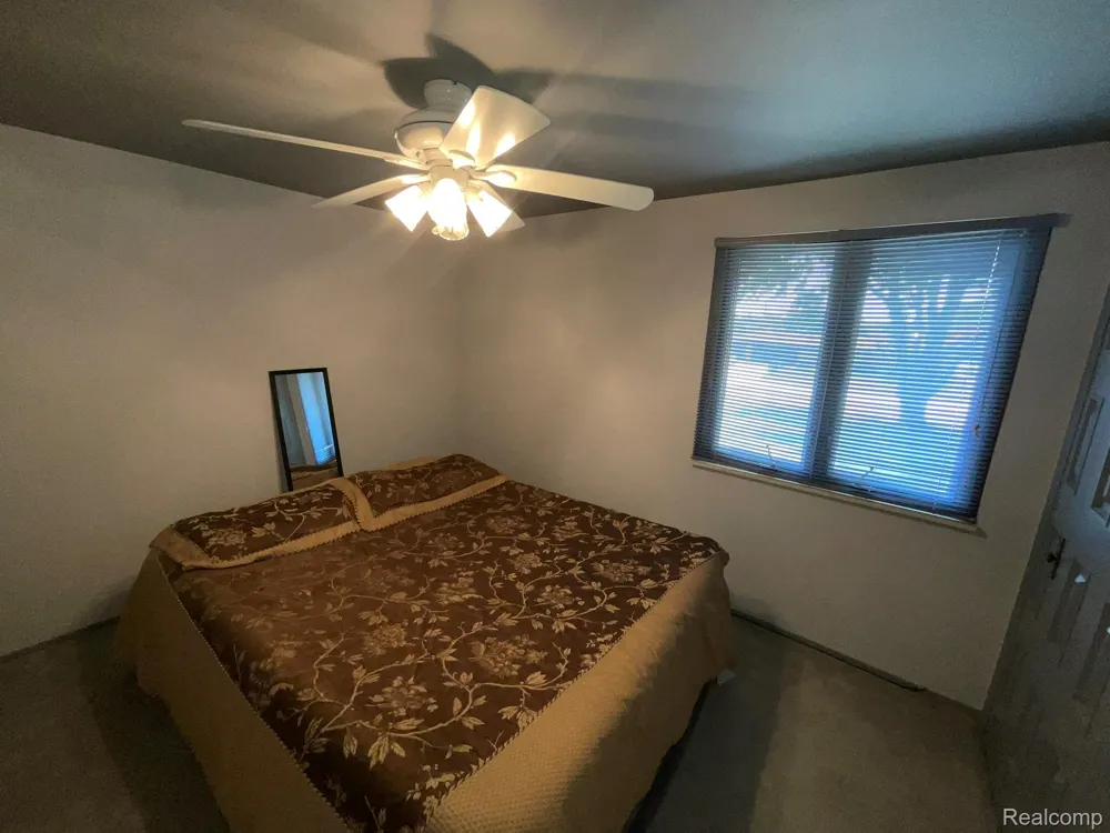 32450 Barclay Square Warren City, MI 48093