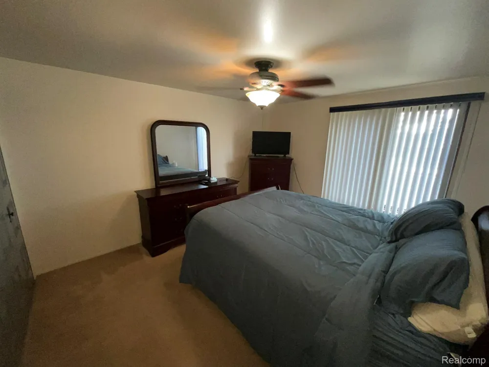 32450 Barclay Square Warren City, MI 48093