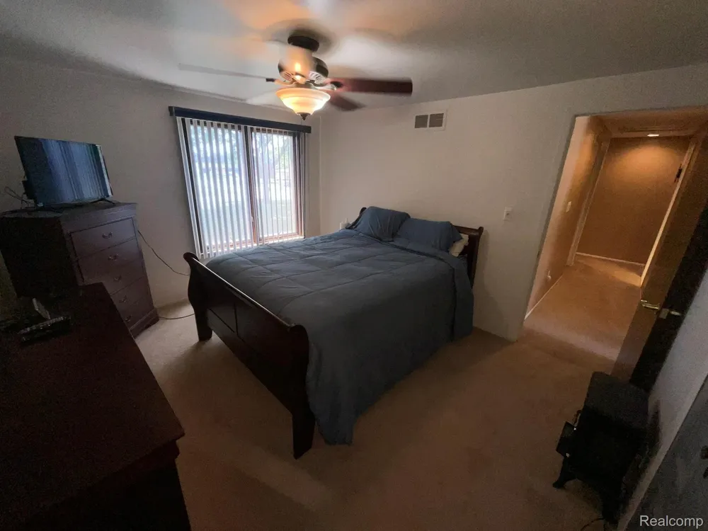 32450 Barclay Square Warren City, MI 48093