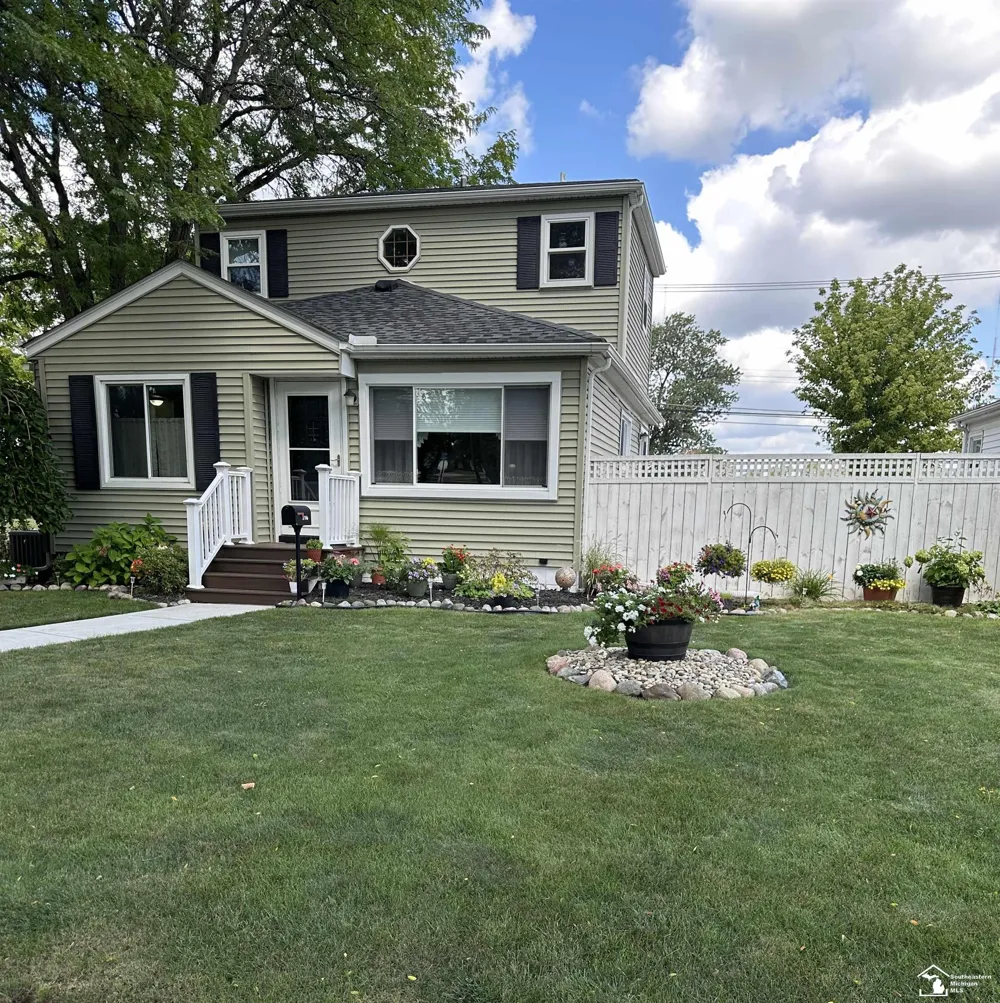 2198 Moran Avenue Lincoln Park City, MI 48146
