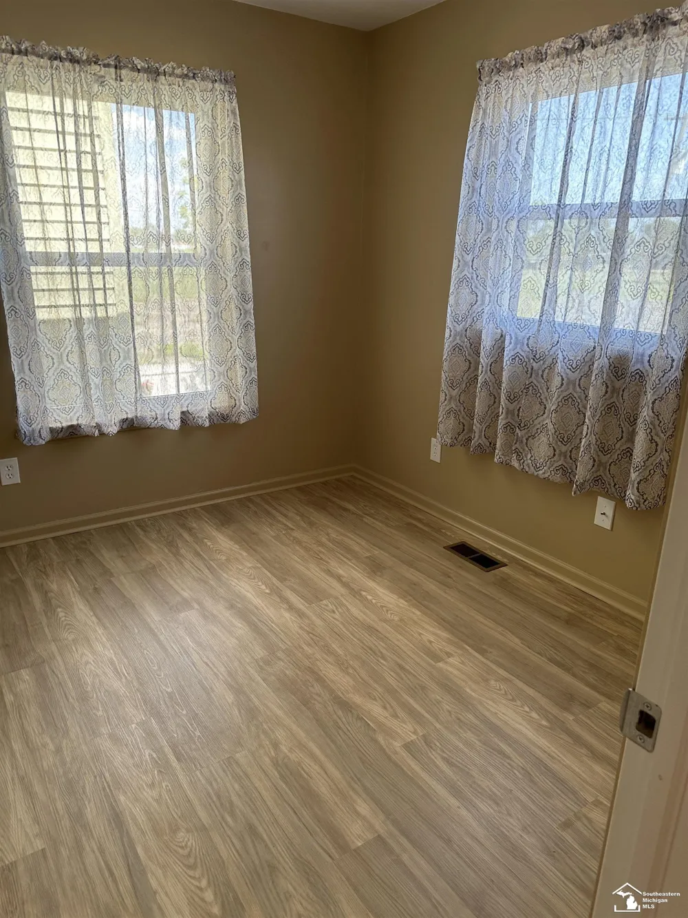 2198 Moran Avenue Lincoln Park City, MI 48146