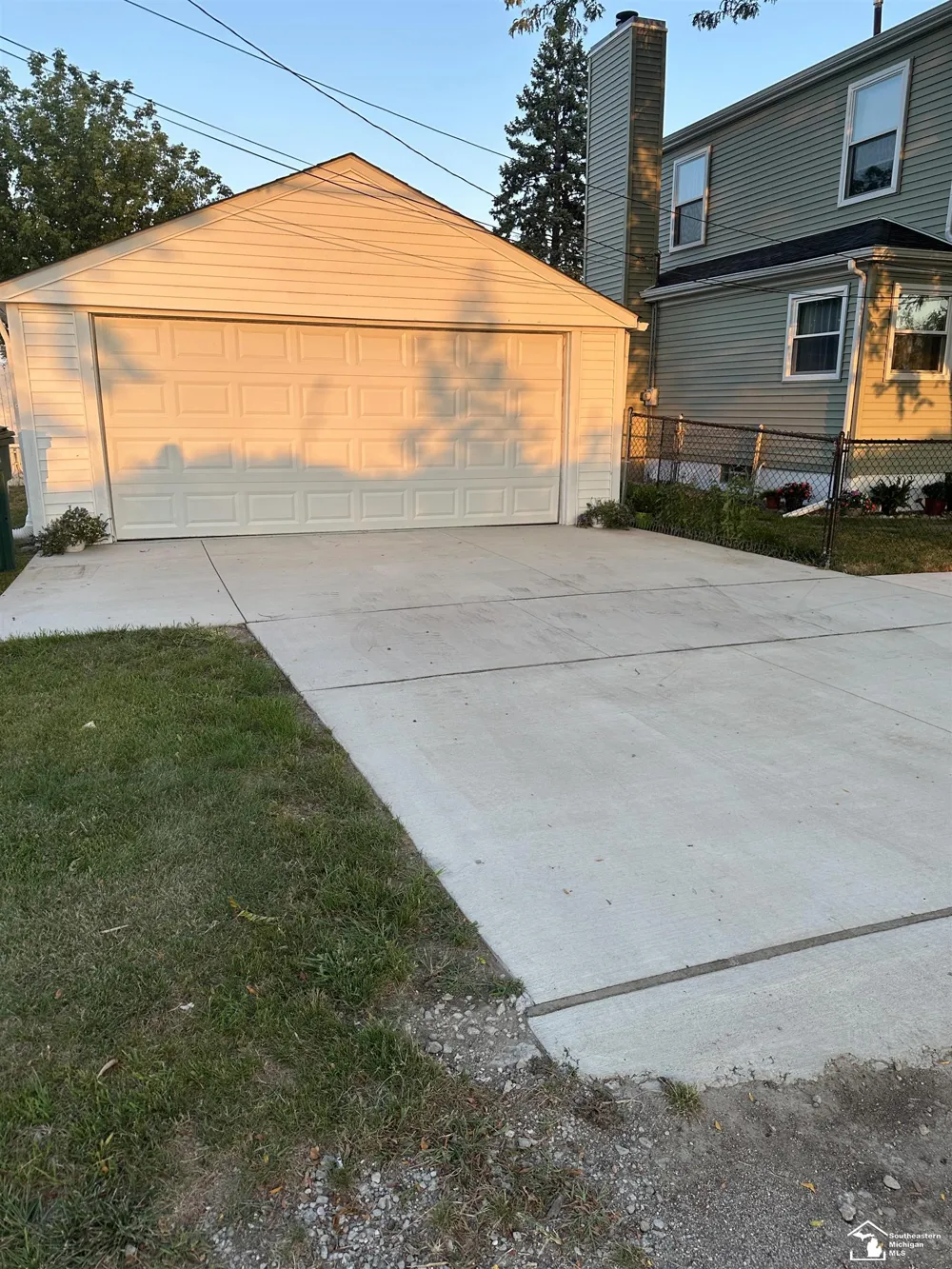 2198 Moran Avenue Lincoln Park City, MI 48146