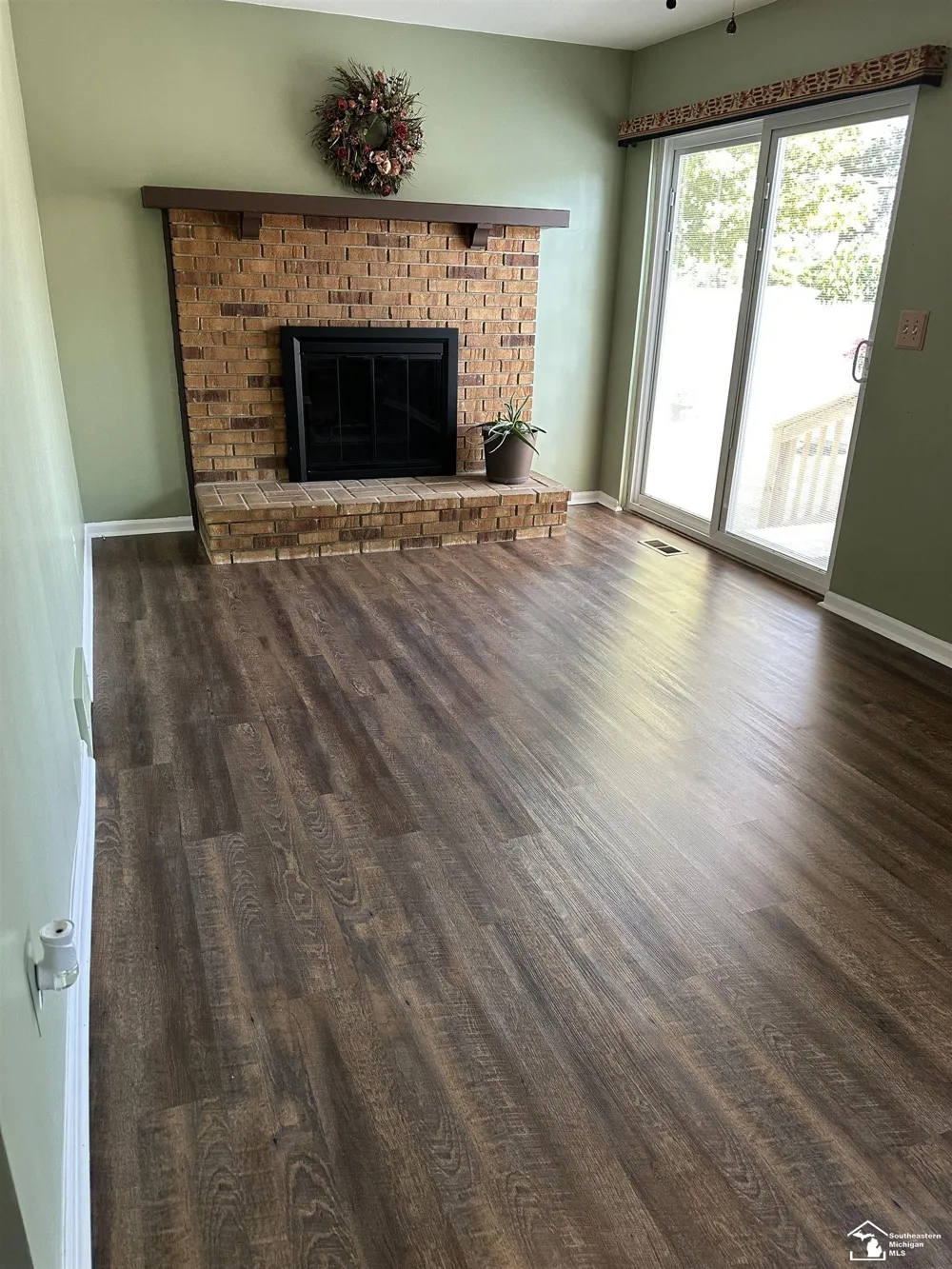 2198 Moran Avenue Lincoln Park City, MI 48146