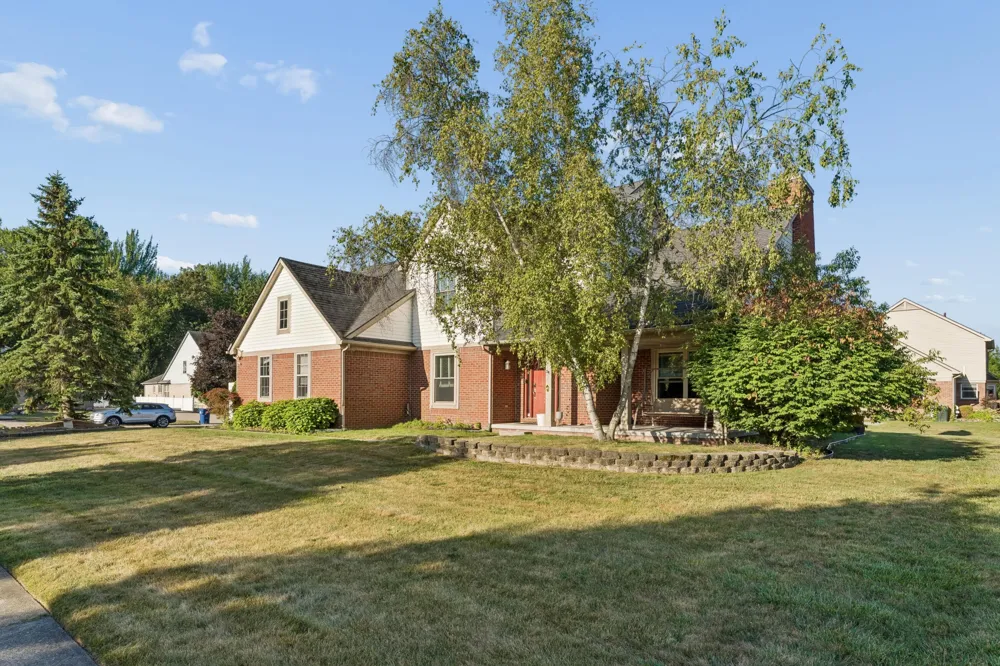 2164 Woodbine Drive Canton Charter Township, MI 48188