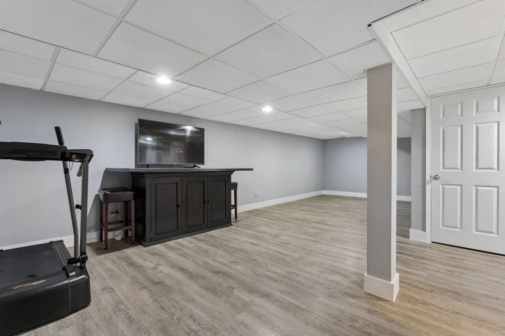 2164 Woodbine Drive Canton Charter Township, MI 48188