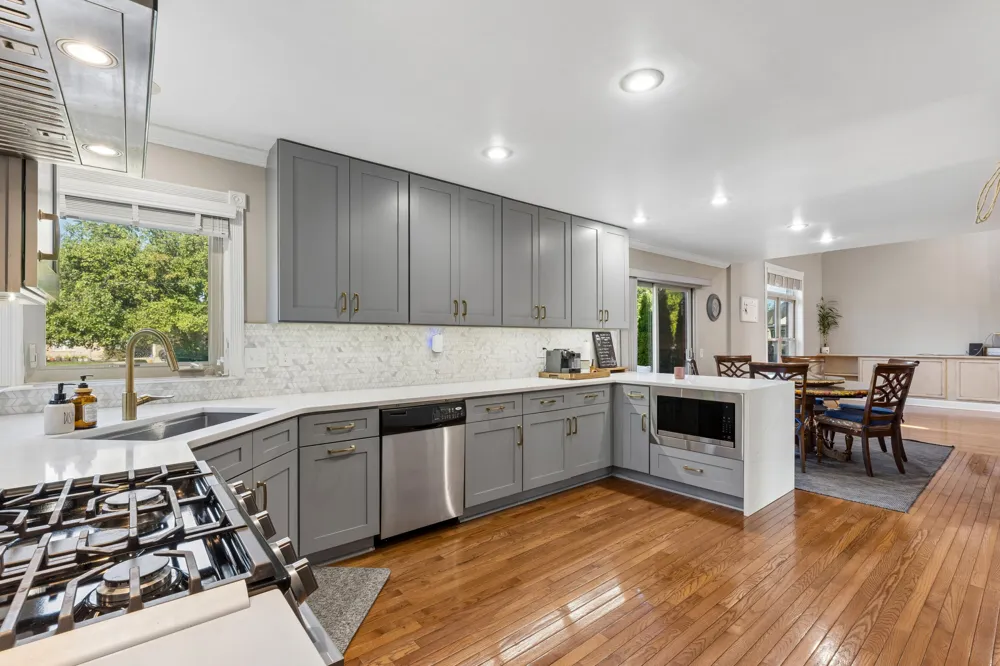 2164 Woodbine Drive Canton Charter Township, MI 48188