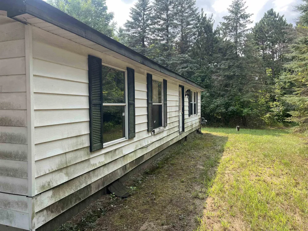 10317 North Long Lake Road Long Lake Township, MI 49685