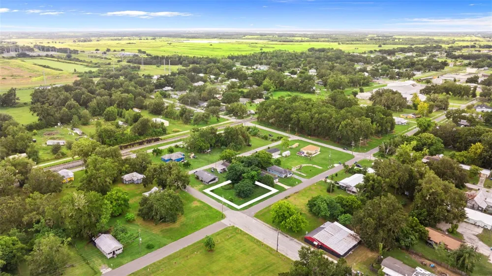 FRENCH AVENUE S Fort Meade, FL 33841