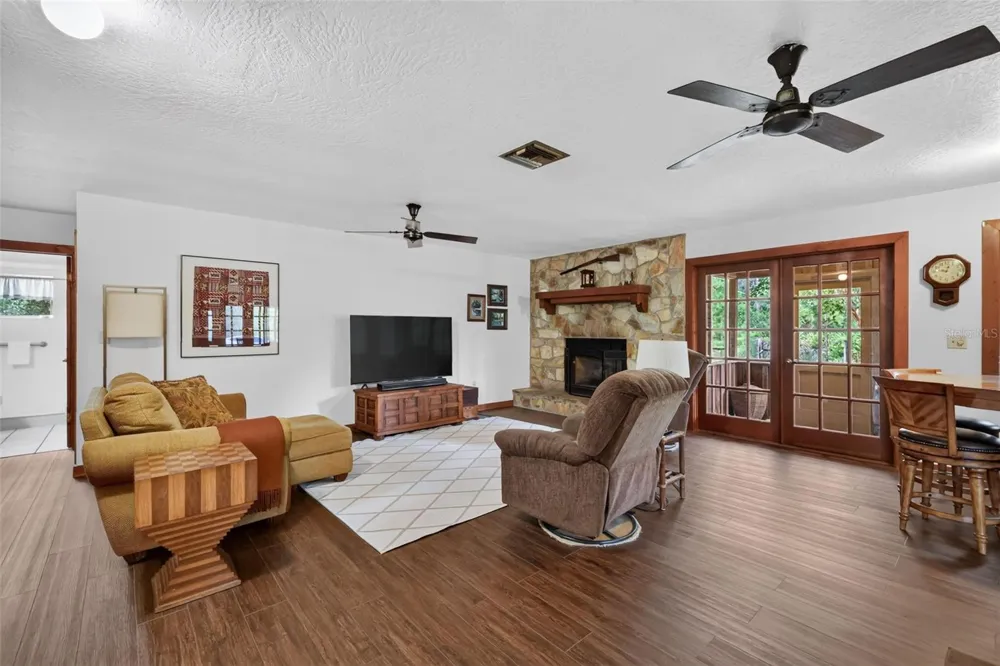 24939 OLD DEER ROAD Paisley, FL 32767