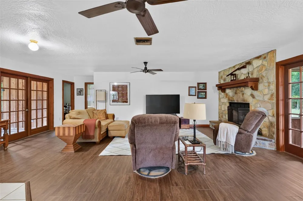 24939 OLD DEER ROAD Paisley, FL 32767